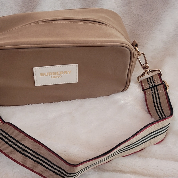 Burberry bag - Picture 4 of 16